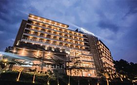 The Balcone Suites & Resort